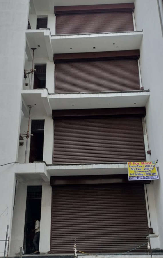 front view of shop for rent in tirupur named sri guru towers